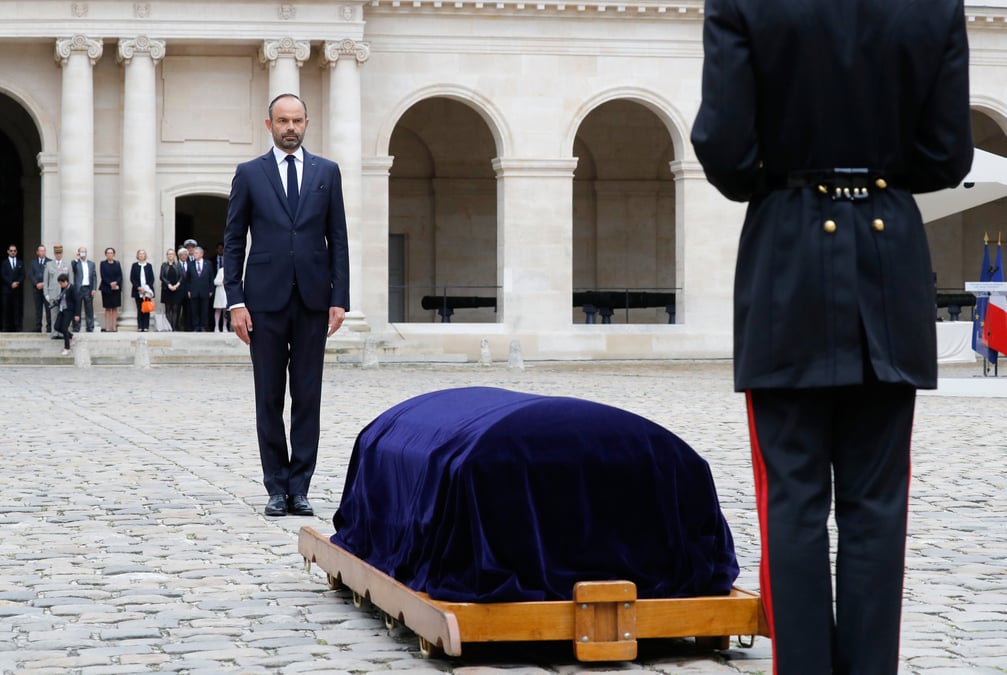 Philippe salue dassault et les industriels "qui font la france"