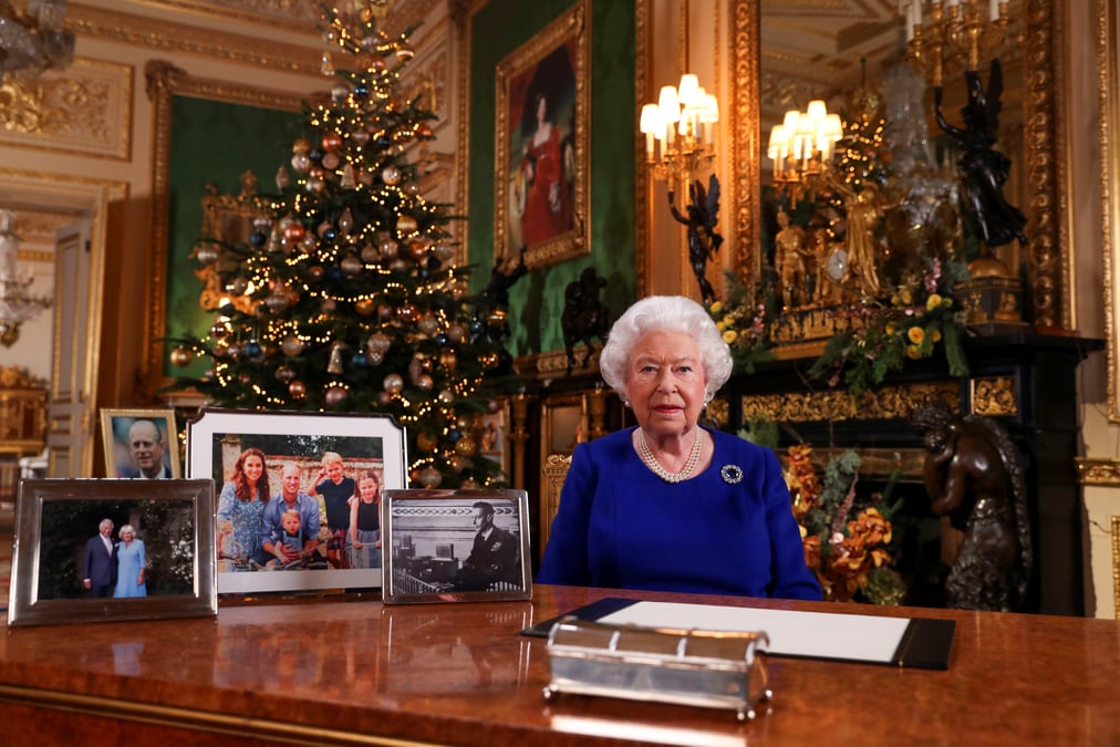 Elizabeth ii loue la reconciliation apres une annee mouvementee