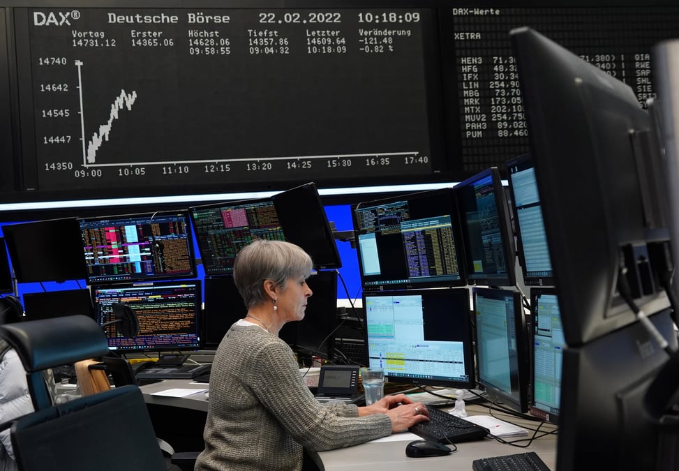 Un trader a la bourse de francfort, en allemagne