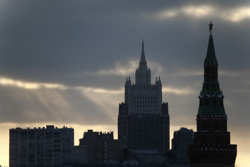 Le kremlin prend acte de l'invitation de la maison blanche