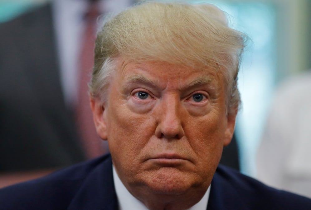 Trump prevoit un decret pour punir les ventes d'armes a l'iran, selons des sources