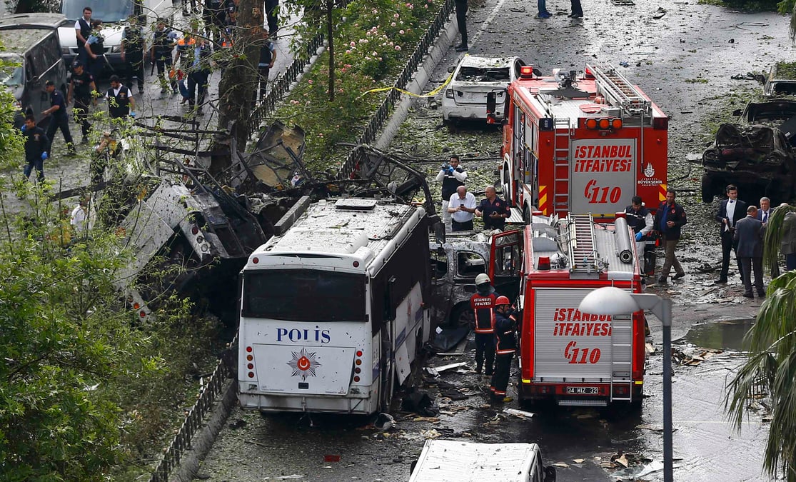 Un bus de la police cible d’un attentat a istanbul