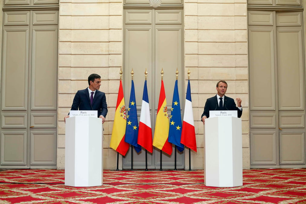 Migrants: macron pour des sanctions contre des etats europeens