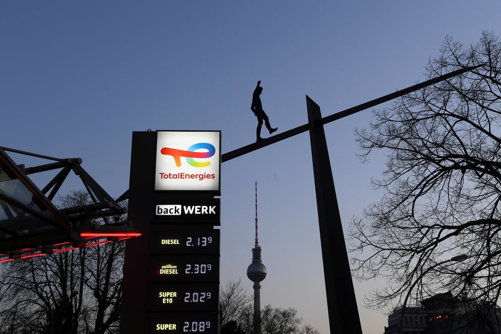Une station-service totalenergies a berlin, en allemagne