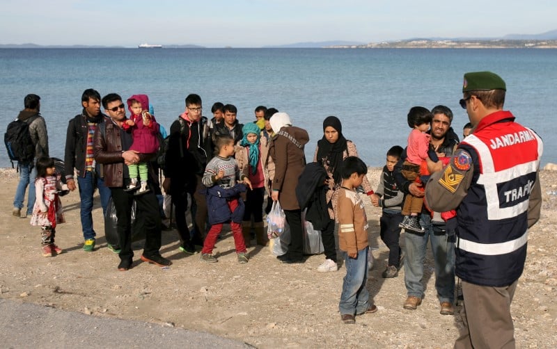 L'ue encore "loin d'etre satisfaite" par la turquie sur les migrants