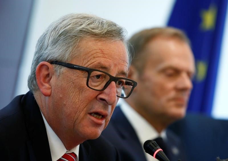 Juncker et tusk invitent trump a un sommet