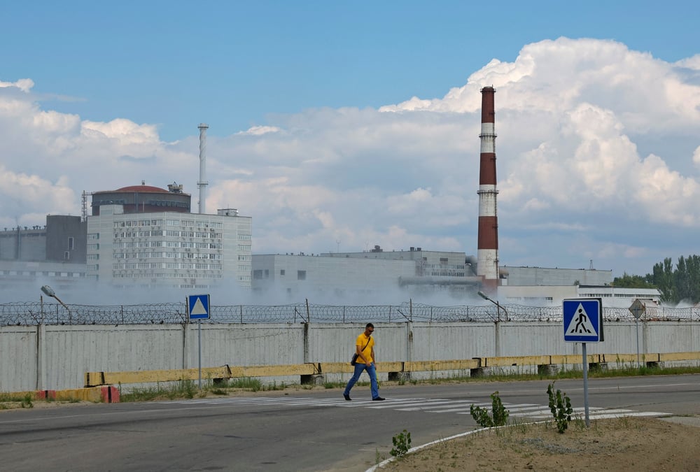 Ukraine: paris appelle moscou a retirer ses troupes de la centrale de zaporijjia