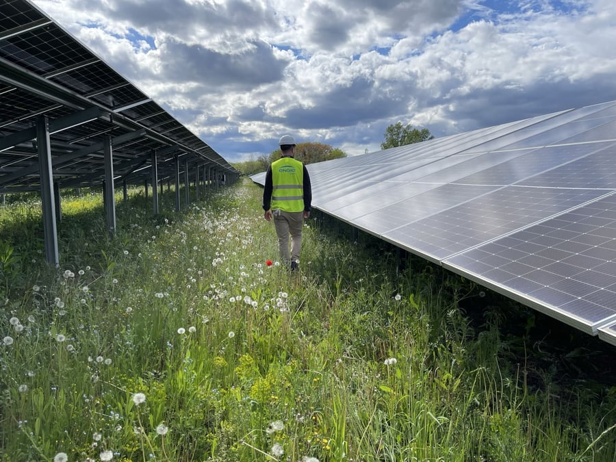 Si, actuellement, l'offre de réparation de panneaux solaires est quasi inexistante, c'est parce qu'économiquement et techniquement, personne ne s'est encore vraiment risqué sur cette voie, avant la start-up savoyarde Solreed, qui travaille avec le CEA et Engie Green.