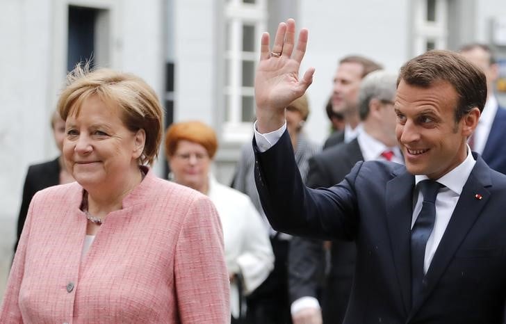 Macron et merkel appellent a la desescalade au moyen-orient