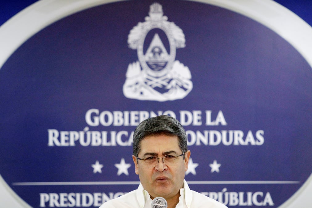 Le president hondurien juan orlando hernandez contamine par le coronavirus