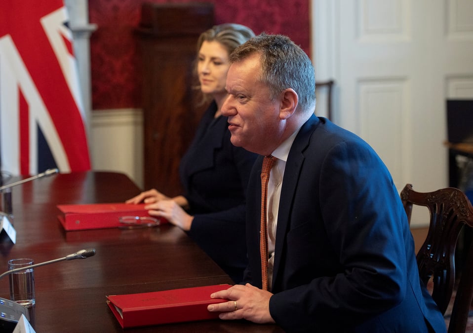 Exclusif: londres menace de s'ecarter de l'accord de divorce