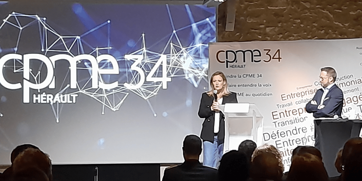 Olivia Grégoire, la secrétaire d’Etat chargée de l’Économie sociale, solidaire et responsable, devant un parterre de dirigeants d’entreprises de la CPME de l’Hérault, le 14 mars 2022.