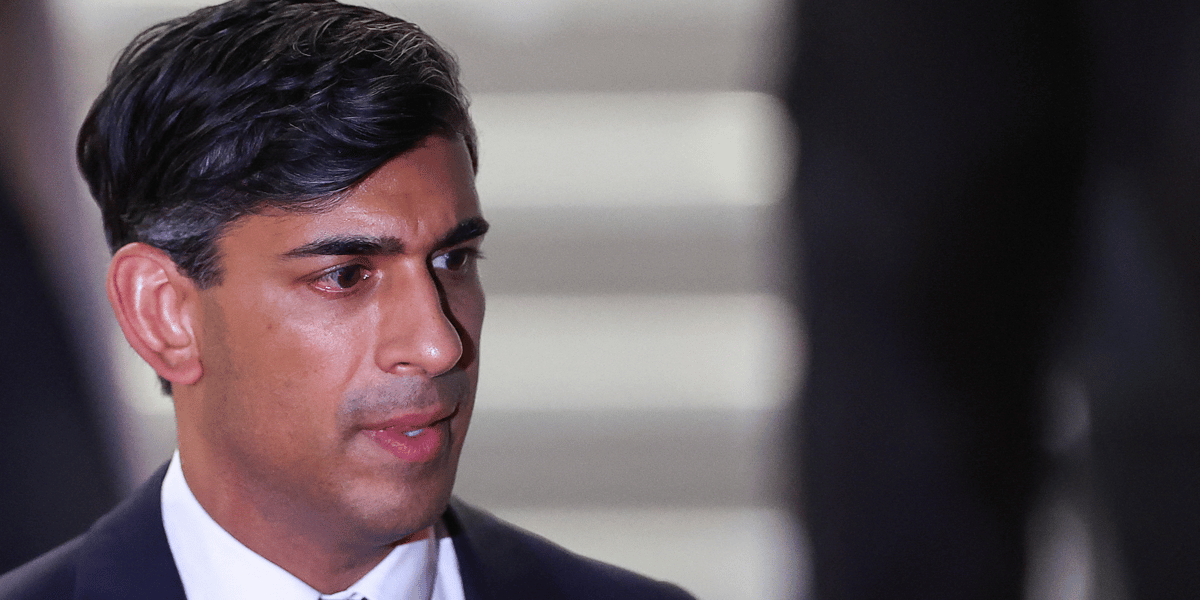« Nous devons atteindre nos objectifs » d'une manière « qui ne laisse pas les gens sans énergie par une journée nuageuse et sans vent », a assuré le Premier ministre Rishi Sunak, cité dans le communiqué du gouvernement.