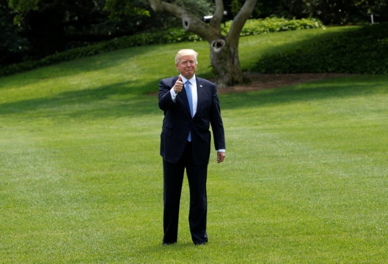 Sondage: la cote de trump au plus bas depuis son investiture