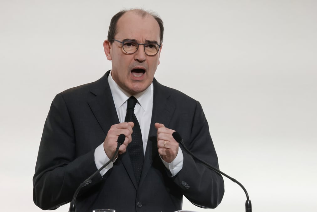 France: la reouverture des lieux de culte sera progressive, dit castex