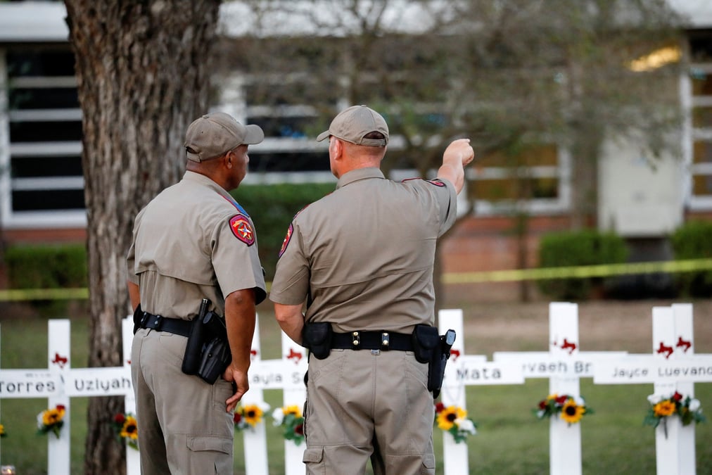 Etats-unis: l'intervention des forces de l'ordre en question apres la fusillade d'uvalde