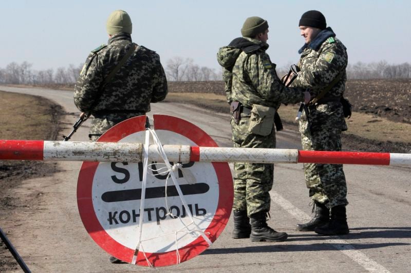 Les forces russes à l'est de l'Ukraine inquiètent l'Otan