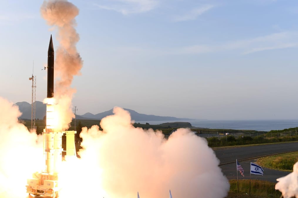 Tir d'un missile intercepteur Arrow 3 en Israël.