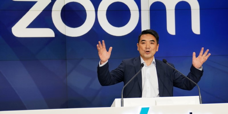 Le specialiste de la visioconference zoom double sa prevision de revenus pour 2020