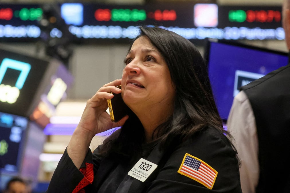 Une tradeuse a la bourse de new york