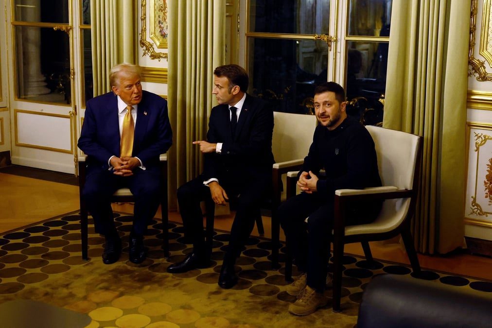 Le president elu des etats-unis, donald trump, se rend a paris pour assister a la reouverture de notre-dame, son premier voyage a l'etranger depuis son election