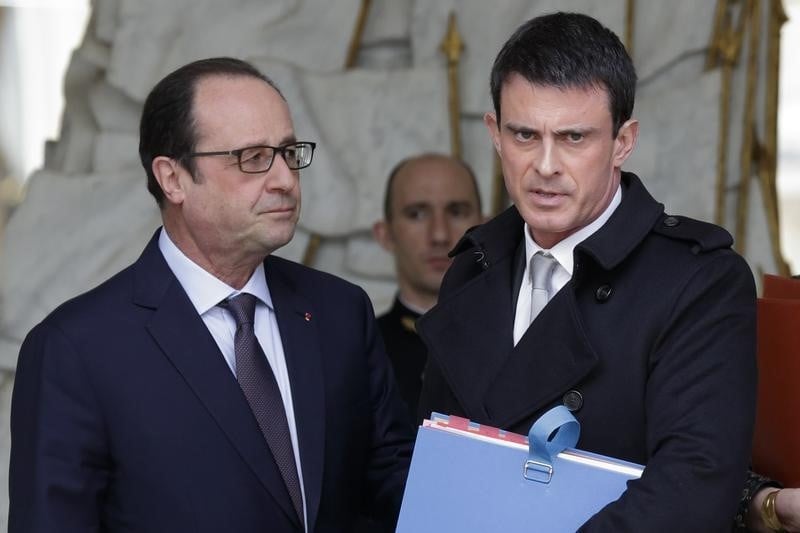 Manuel valls inspire plus confiance que francois hollande
