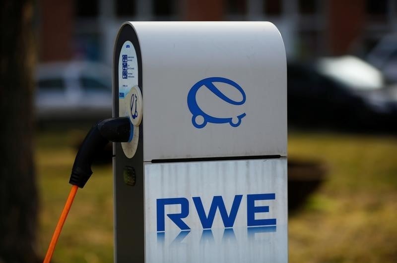 Rwe attribue le recul de ses profits a des pertes de trading