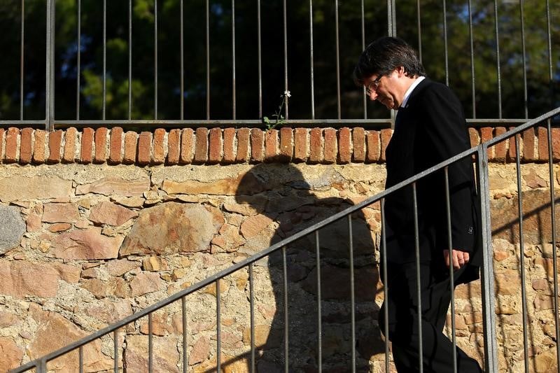 Catalogne: puigdemont ne repond pas clairement sur l'independance
