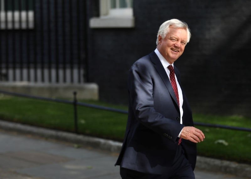 Demission du ministre charge du brexit david davis