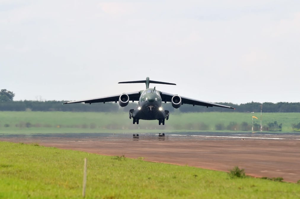 L'Embraer mise sur Boeing pour vendre son avion de transport militaire KC-390.