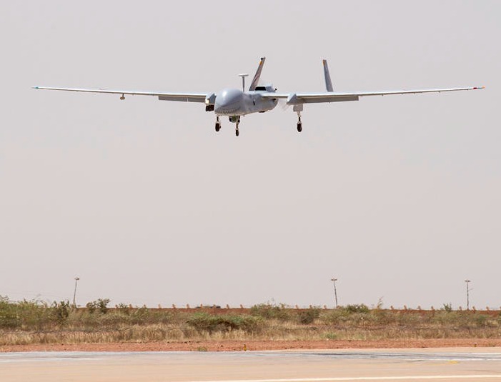 Un drone Harfang en opération extèrieure