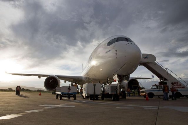 Après Singapore Airlines, c'est au tour de Qantas Airways de s'intéresser à la version très long rayon d'action de l'Airbus A350.