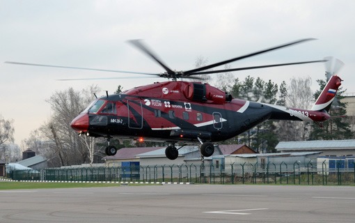 Le Mi-38 vu ici en version civile, au cours de son premier vol avec ses moteurs Klimov TV7-117V.