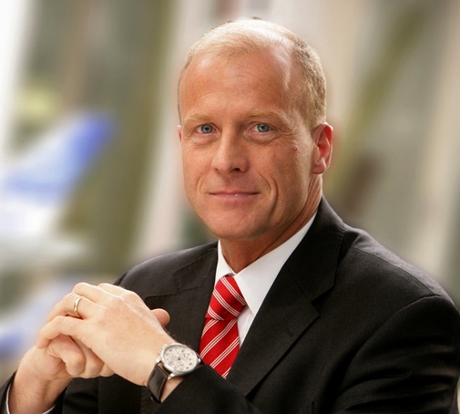"Nous avons honoré nos engagements et maintenons nos perspectives pour 2016 et au-delà", a souligné Tom Enders, président d'Airbus Group, lors de la présentation des résultats 2015.