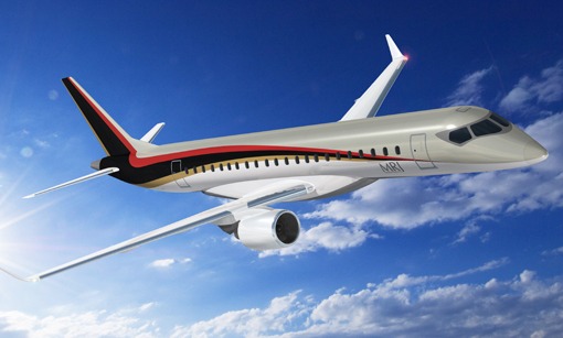 Le MRJ volera à la fin du mois d'octobre 2015.