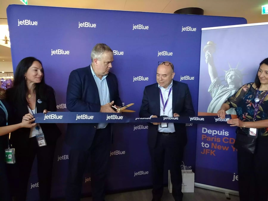 Robin Hayes, PDG de JetBlue (à gauche) et Régis Lacote, directeur général de l'aéroport de Roissy CDG