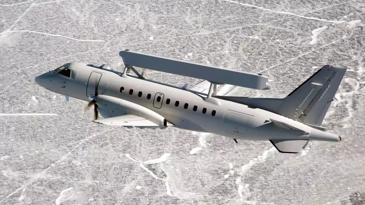 Un Saab 340 AEW&C en vol.