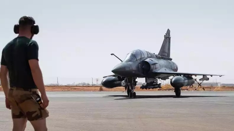 Un Mirage 2000-D sur la base aérienne projetée de Niamey, au Niger (archives)