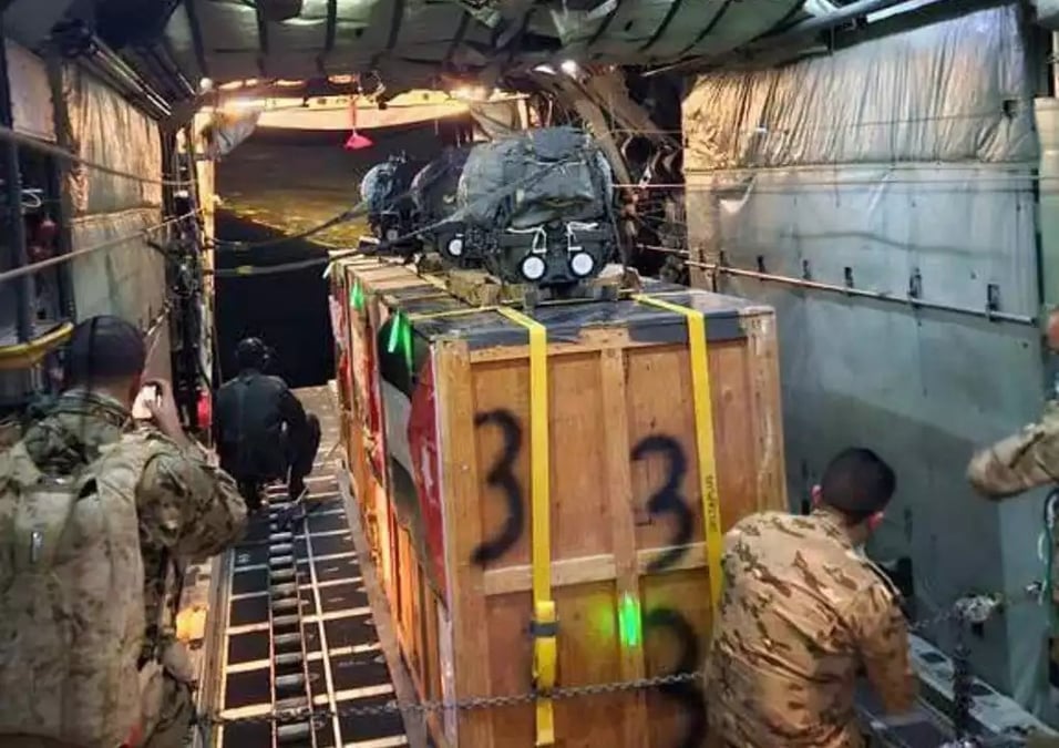 Quelques instants avant le cargo drop, dans la soute du C-130E jordanien.