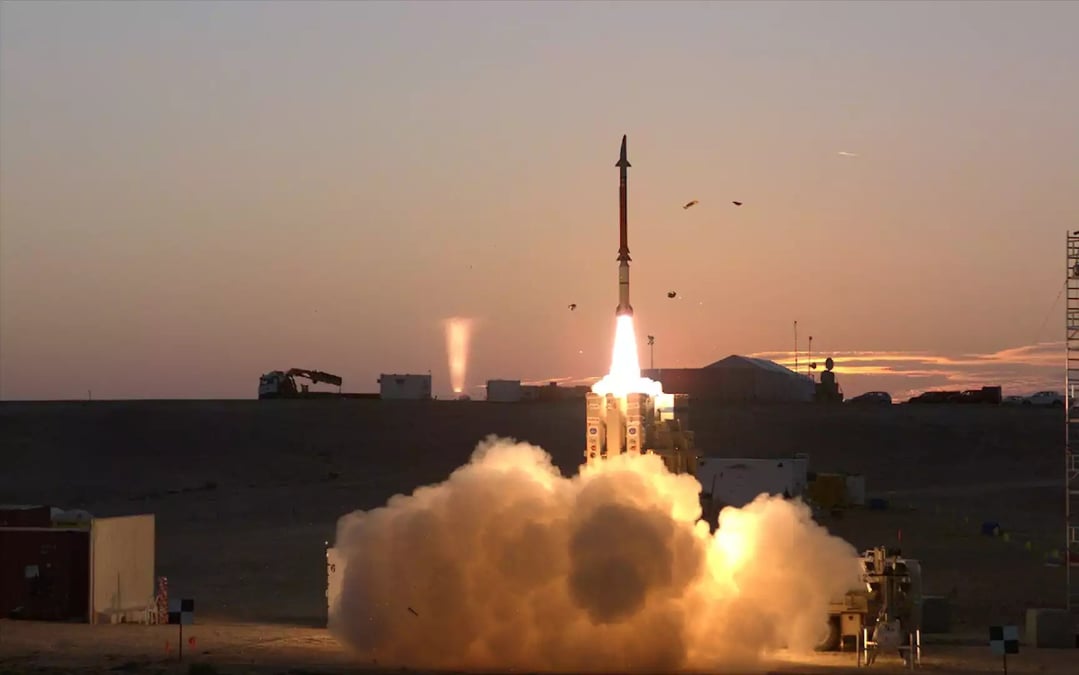 Tir d'essai DST-4 de la Fronde de David (21 décembre 2015).