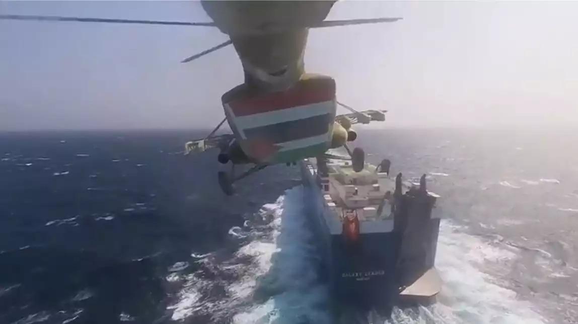 Assaut héliporté yéménite sur le navire Ro-Ro Galaxy Leader.