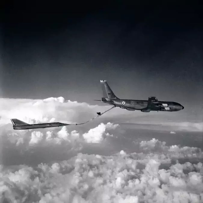 Le premier binôme du ravitaillement stratégique français : Mirage IV et C-135F.