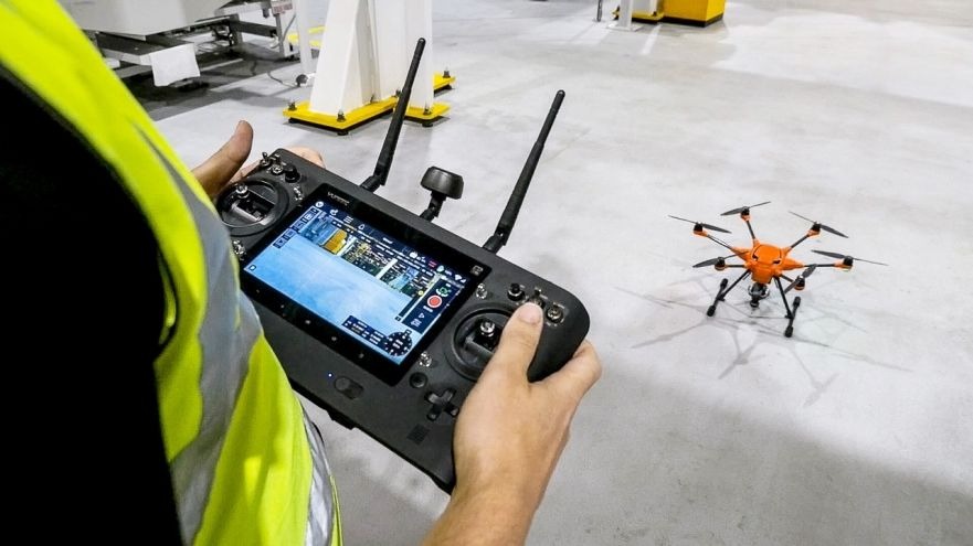 Ford utilise des drones pour l'inspection de son usine.