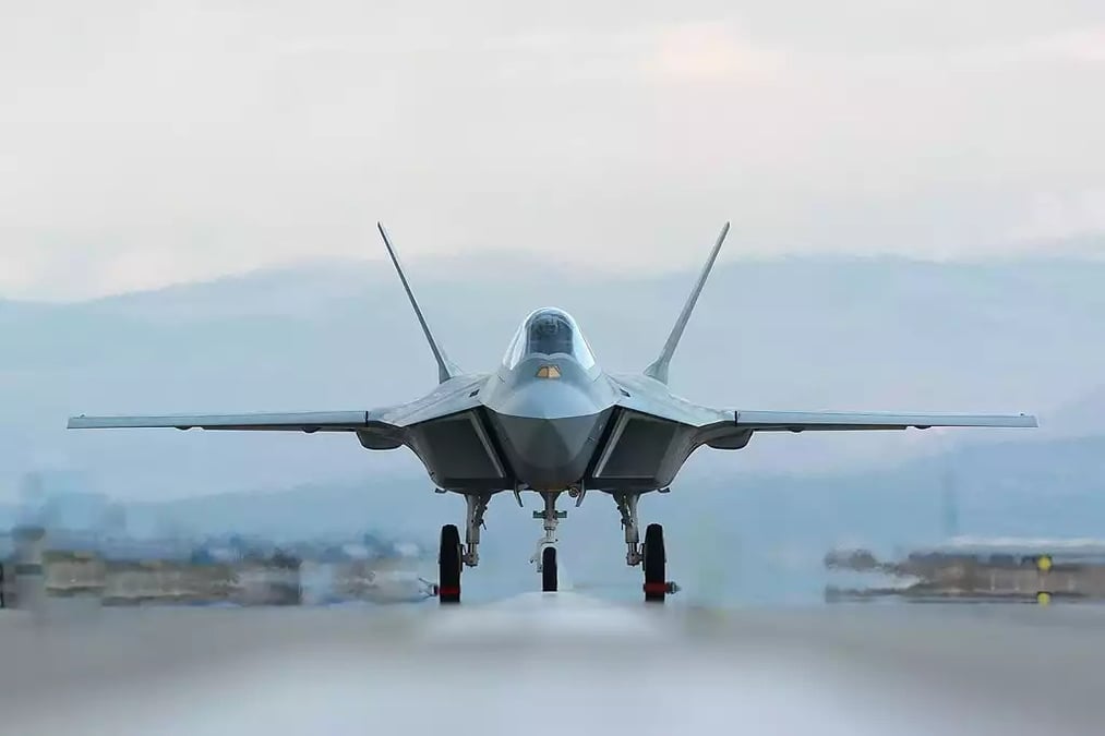 Le prototype du TF-X Kaan, dévoilé lors de son premier roulage en mars 2023.