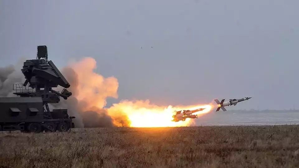 Tir d'essai en 2019 d'un missile antiaérien depuis un système S-125 ukrainien mais contre une cible maritime.