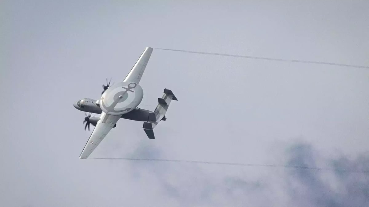 E-2C Hawkeye français durant l'exercice Formidable Shield 2023 à Lossiemouth (Royaume-Uni, 9 mai 2023).