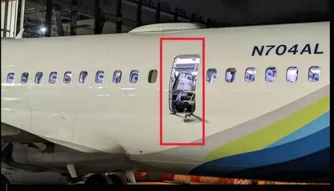 6659e3370c541