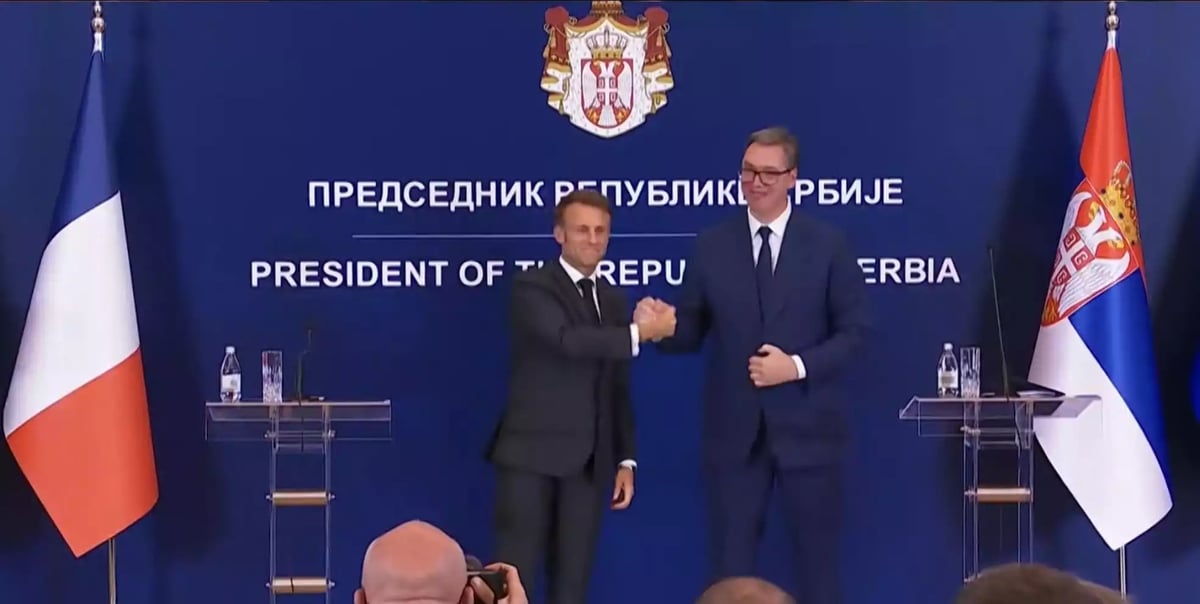 Le Président de la République Emmanuel Macron et son homologue serbe, Alelksandar Vučić, à Belgrade le 29 août.