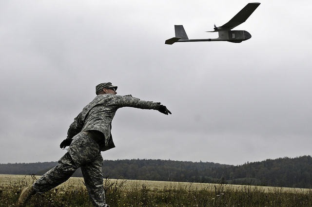 La Defense Innovation Unit souhaite doter les armées d'un petit drone de reconnaissance.
