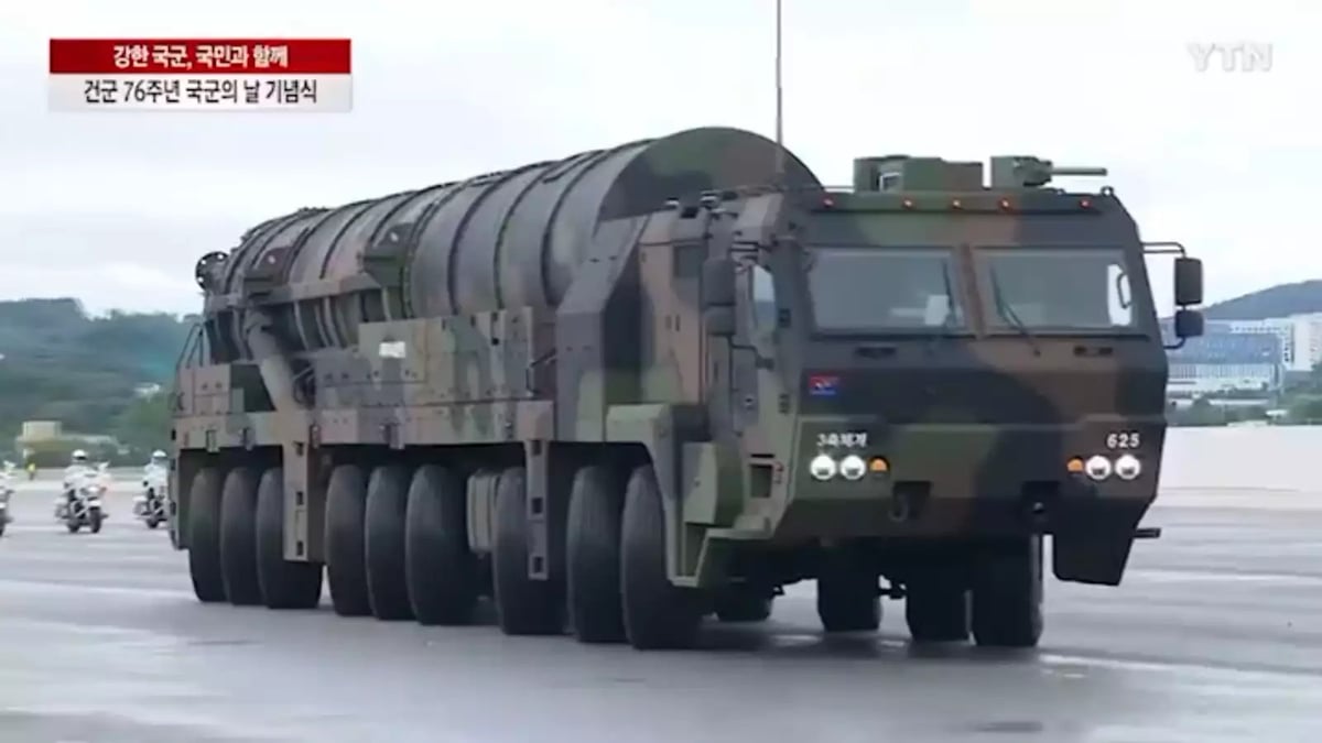 Tracteur-érecteur-lanceur du système de missile balistique Huynmoo-5 sud-coréen durant la Journée des Forces armées sud-coréennes (1er octobre 2024).
